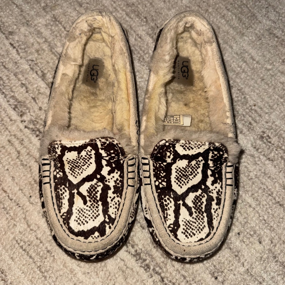 UGG Rare Cowhide Snake Skin Print Slippers Western